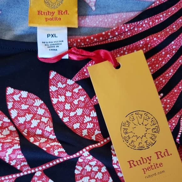 Ruby Rd Floral Top - Picture 3 of 4